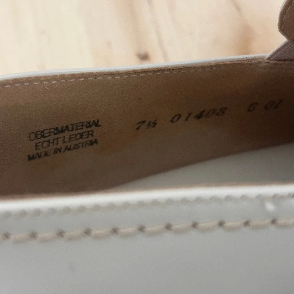Paul Green Lillian Penny Leather Biscuit Brushed Almond Toe Loafers - Size 7.5